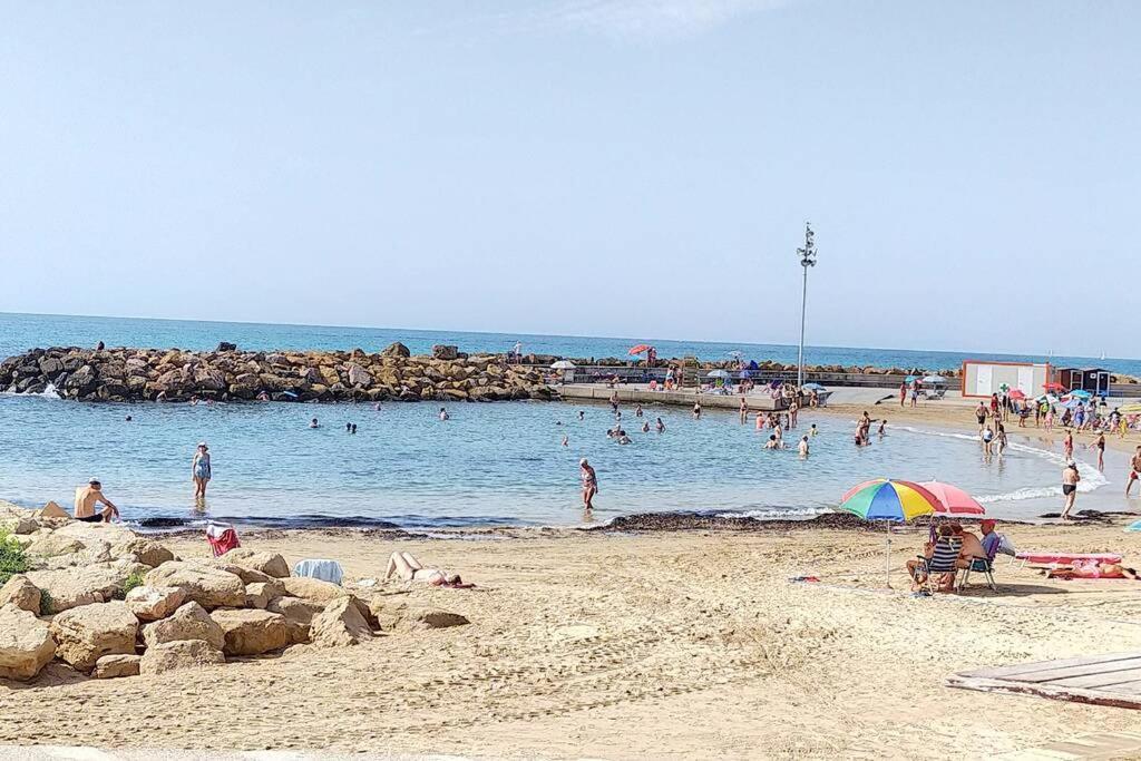 Estudio Comodo En Torrevieja Eksteriør bilde